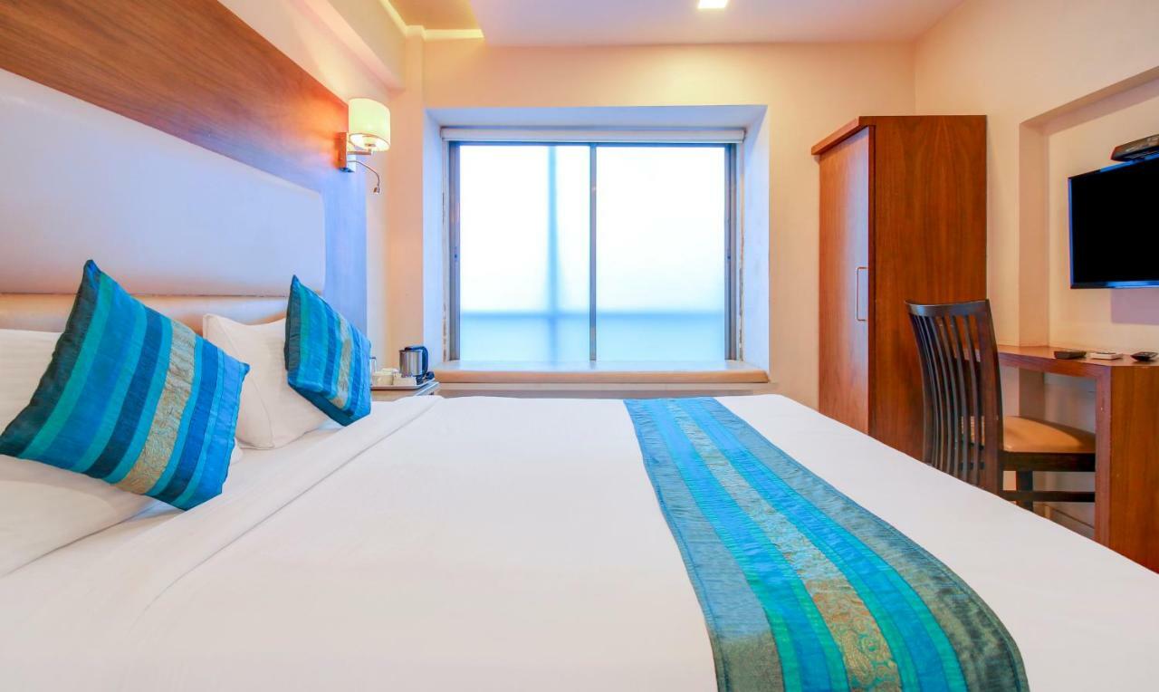 Hotel Oxford Mumbai Exterior photo